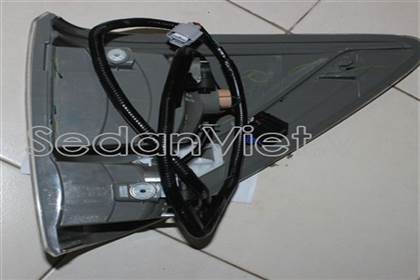 Đèn hậu ngoài phải UC2B51150A