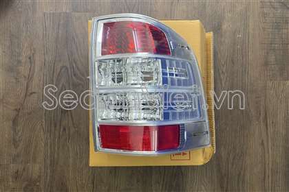 Đèn hậu phải UD2D51170C
