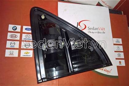 Đèn hậu trong phải UL4J513F0A