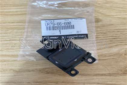 Công tắc chỉnh gương UR7966600
