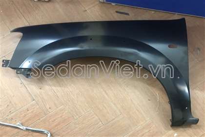 Tai xe trái UR8952210C