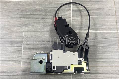 Ổ khóa ngậm cánh cửa trước YC15V219A64