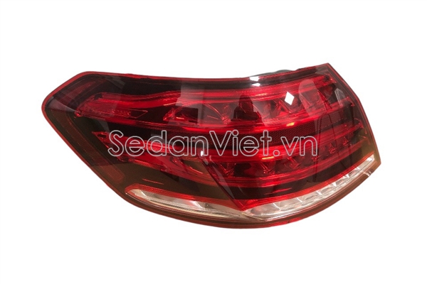 Đèn hậu A2129060703
