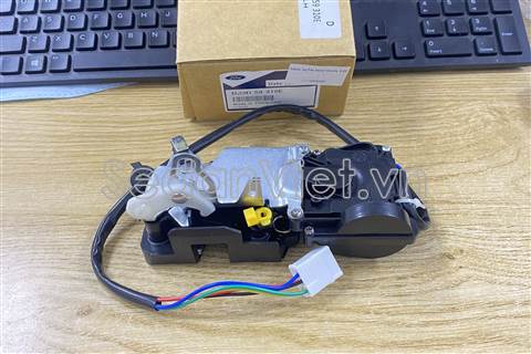 Ổ khóa ngậm cánh cửa trước BJ3D59310E