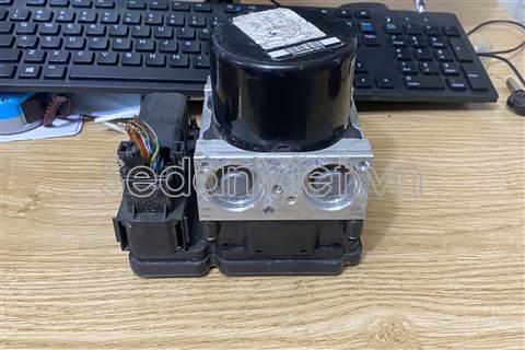 Cụm điều khiển ABS BV612C405AF