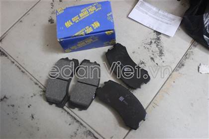 Má phanh trước D6109