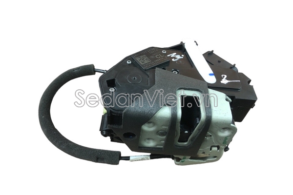 Ổ khóa ngậm cốp hậu GN1A5426413BB