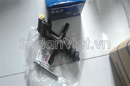 Tổng côn dưới Isuzu Hi-lander 2005