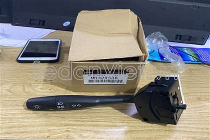 Công tắc đèn pha cos MR329636