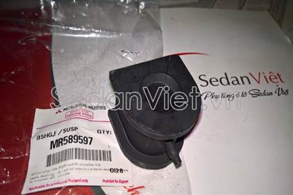 Cao su ốp cân bằng trước MR589597
