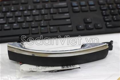 Tay mở cửa ngoài trước Ford Mondeo 2003-2007