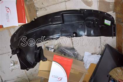 Chắn bùn lòng dè trước UC9M56131C
