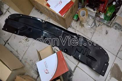 Chắn bùn lòng dè trước UC9M56141C