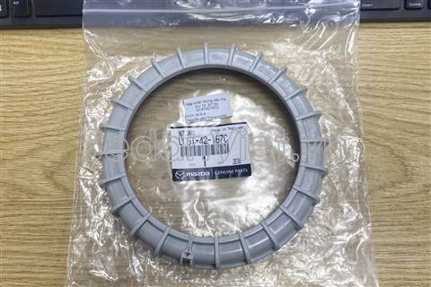 Nắp cụm bơm dầu động cơ thả thùng UC9T42167C