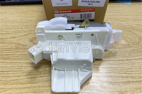 Ổ khóa ngậm cánh cửa Ford Mondeo 2003-2007