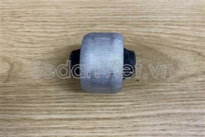 Cao su càng a to Volkswagen Polo Sedan 2015