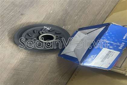 Puly đầu trục cơ Hyundai Grand Starex 2008-2013