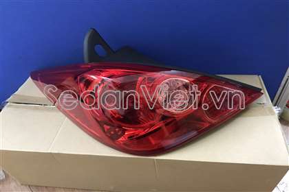 Đèn hậu Nissan Tida 2008