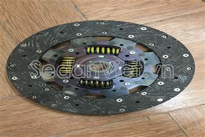 Lá côn Nissan Patrol 2001