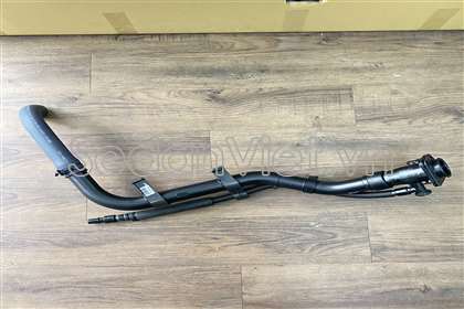 Ống đổ nhiên liệu vào thùng nhiên liệu Hyundai Grand Starex 2008-2013