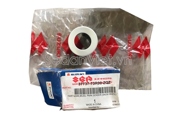 Vành đỡ cảm biến va chạm sau Suzuki XL7 2020-2023