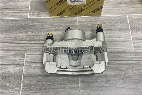 Cụm gông phanh Toyota Innova 2008-2011