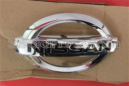 Logo ca lăng Nissan Sunny