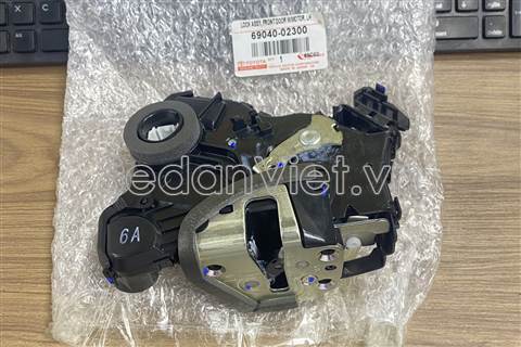 Ổ khóa ngậm cánh cửa Toyota Vios 2008-2013