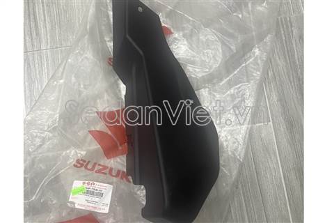 Nhựa ốp dọc tai xe Suzuki XL7 2020