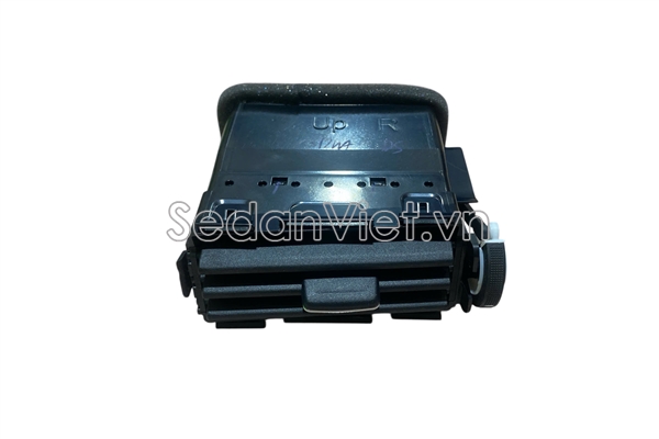 Cửa gió điều hòa Suzuki XL7 2020