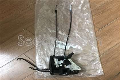 Ổ khóa ngậm cánh cửa Hyundai Verna 2009-2010