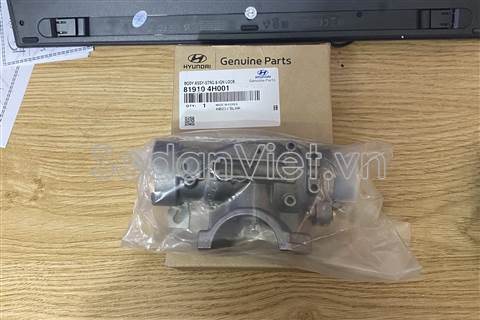 Giá bắt ổ khoá điện Hyundai Starex 2014-2016