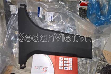 TRIM ASSY-CTR PILLAR LWR phải Hyundai i10