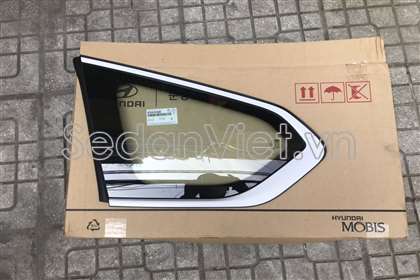 Kính hông Hyundai Santafe 2019