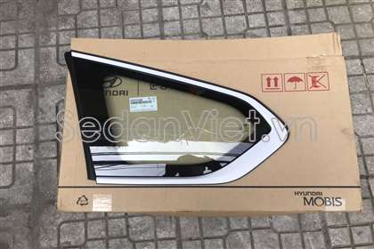 Kính hông Hyundai Santafe 2019