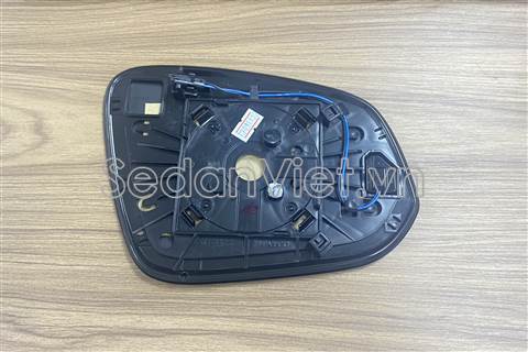 Mặt gương chiếu hậu có cảnh báo Toyota Corolla Cross 2021