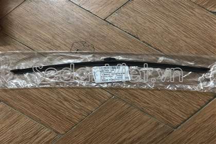 Lưỡi gạt mưa sau Audi Q5 2010