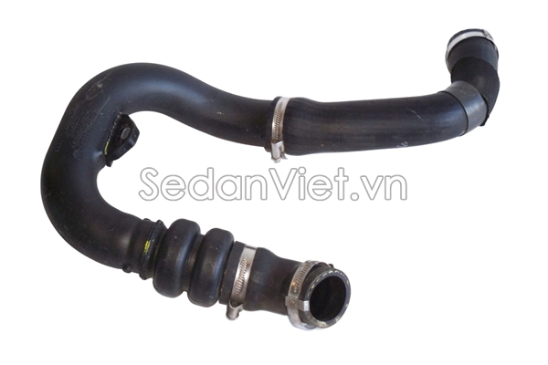 Ống hút gió vào turbo bên phải Mazda BT-50 2016