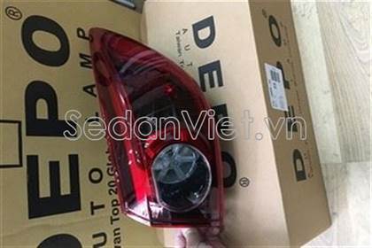 Đèn hậu ngoài phải có led - sedan Mazda 3