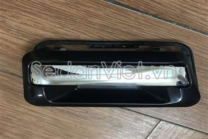 Tay mở cửa ngoài Mitsubishi Jolie 2003