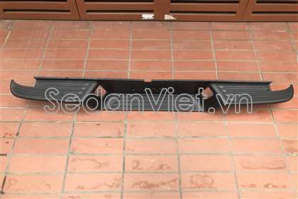 Ốp nhựa đen cản sau Ford Ranger 2013-2014