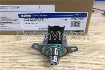 Van đuôi bơm cao áp Mazda BT-50 2016