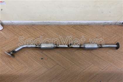 ong-xa-doan-giu-toyota-fortuner-chinh-hang-39454