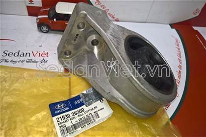 chan-may-giua-may-hyundai-santafe-2193026300-chinh-hang