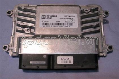 hop-den-ecu-chevrolet-cruze-25181280-chinh-hang