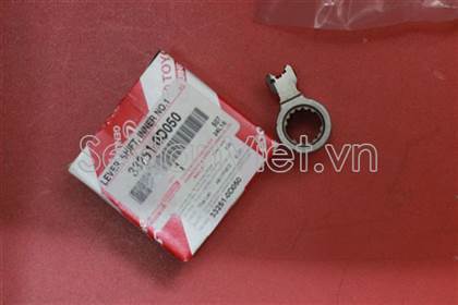 thanh-chot-dieu-chinh-khoa-can-so-toyota-vios-332510d050-chinh-hang