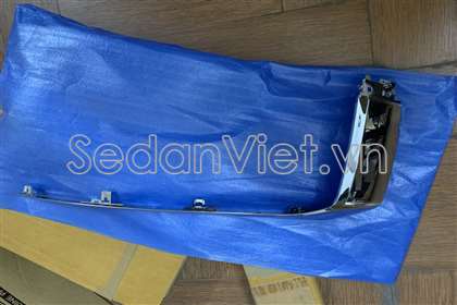 vien-ma-can-truoc-trai-ben-tren-mitsubishi-triton-chinh-hang-26397