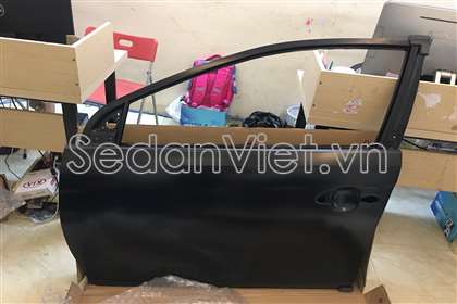 canh-cua-truoc-phai-toyota-yaris-670010d370-chinh-hang