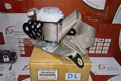 day-bao-hiem-truoc-phai-toyota-innova-chinh-hang-10125