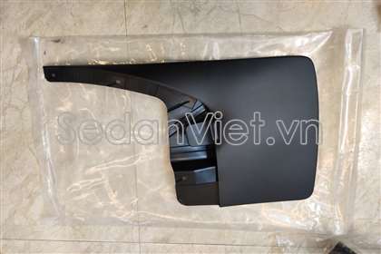 chan-bun-banh-xe-sau-phai-nissan-navara-chinh-hang-28576